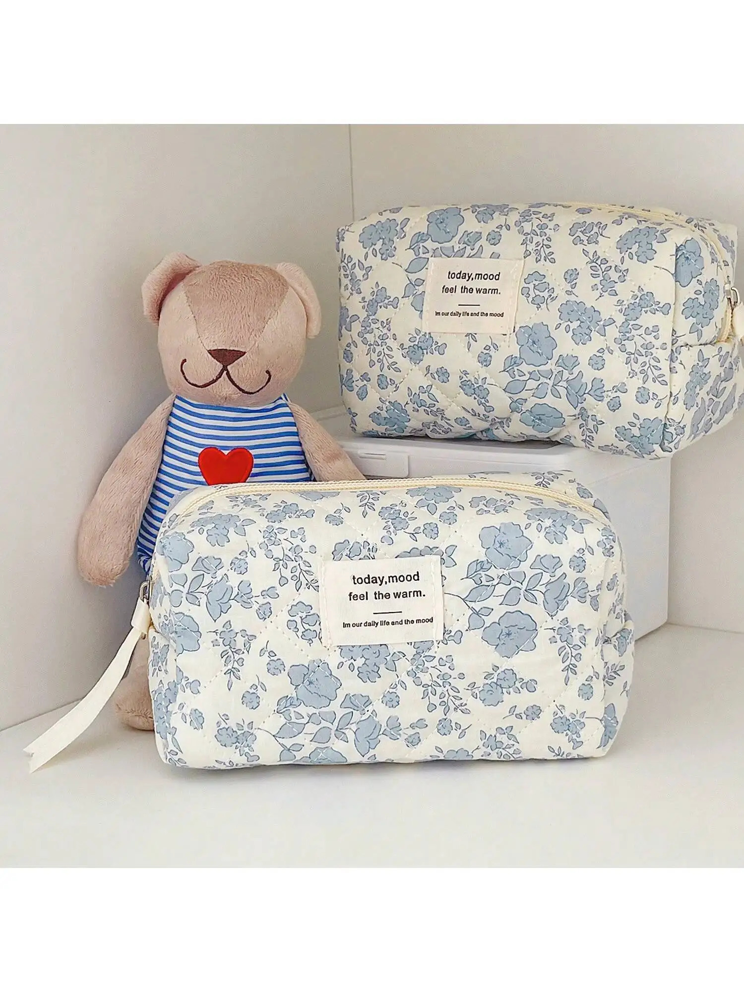 Ship from US Blue Begonia Flower Makeup Bag Women Travel Cosmetic Pouch Skincare Toiletry Ideal for Wedding Gifts Birthday Gif 250227FBB