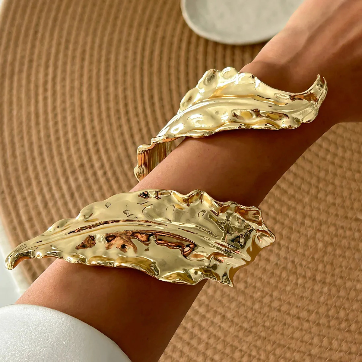DIEZI Gold Color Metal Leaves Cuff Bangles for Women Men Exaggerated Punk Geometric Wrap Bangle Bracelet Party Jewelry 250227