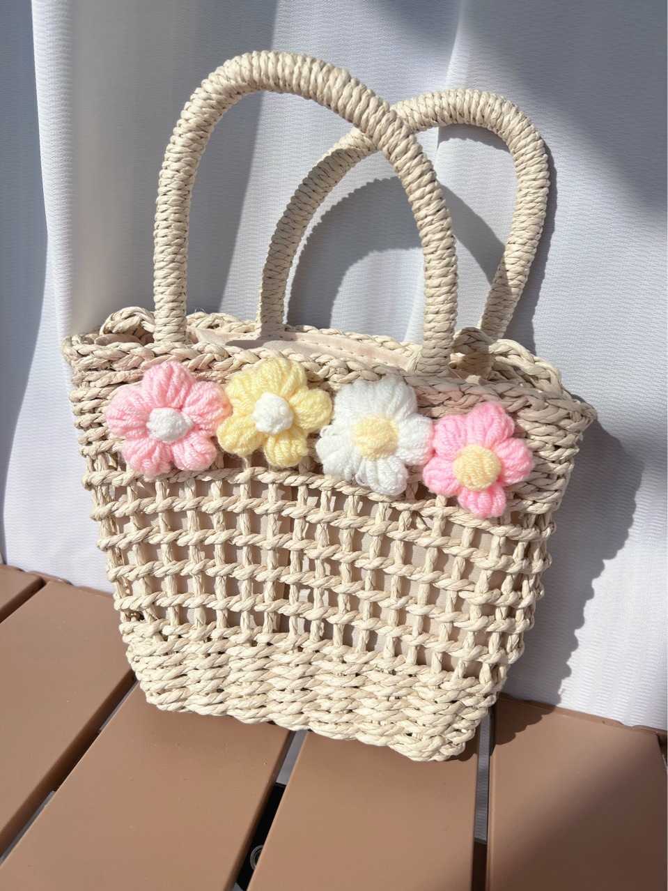Small fresh flower woven bag for women 2025 new cute girl handbag beach vacation crossbody beach bag