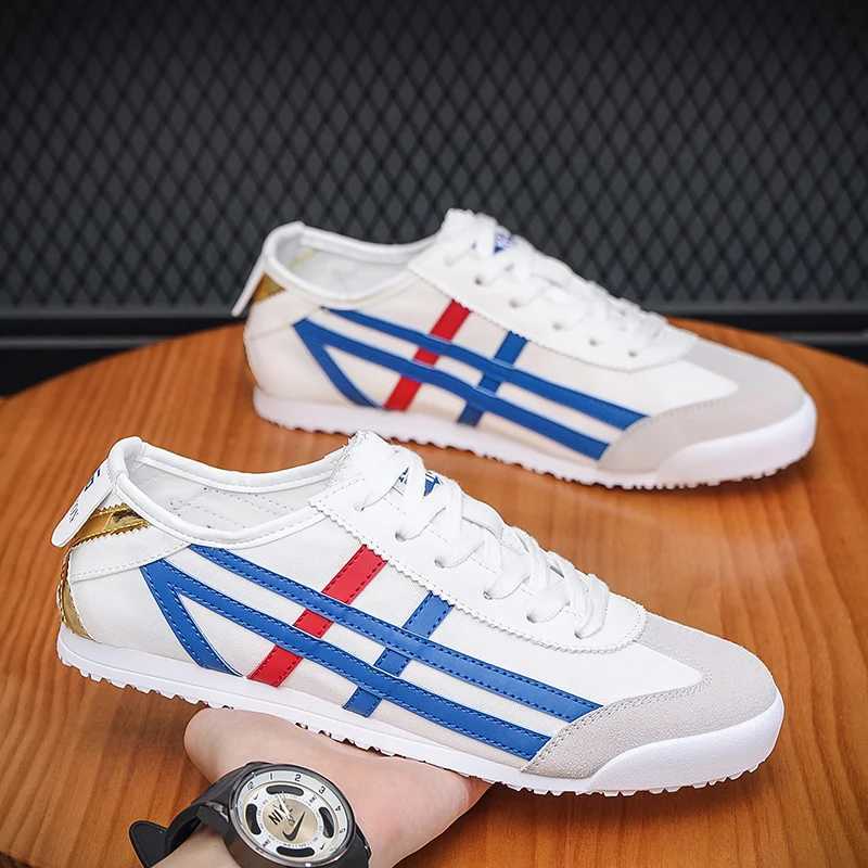 Mens Classic Running Shoes Lace up Flat Bottom Sports Shoes Soft Sole Walking Shoes Breathable Canvas Shoes Forrest Gump Shoes Z250227