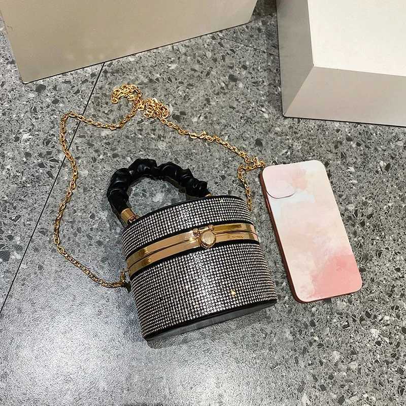 Shoulder Bag Crossbody Bags for Women Cluh with Rhines Bucket Womens Fi 2023 Shining Metallic Messenger HandbagsXJ250227