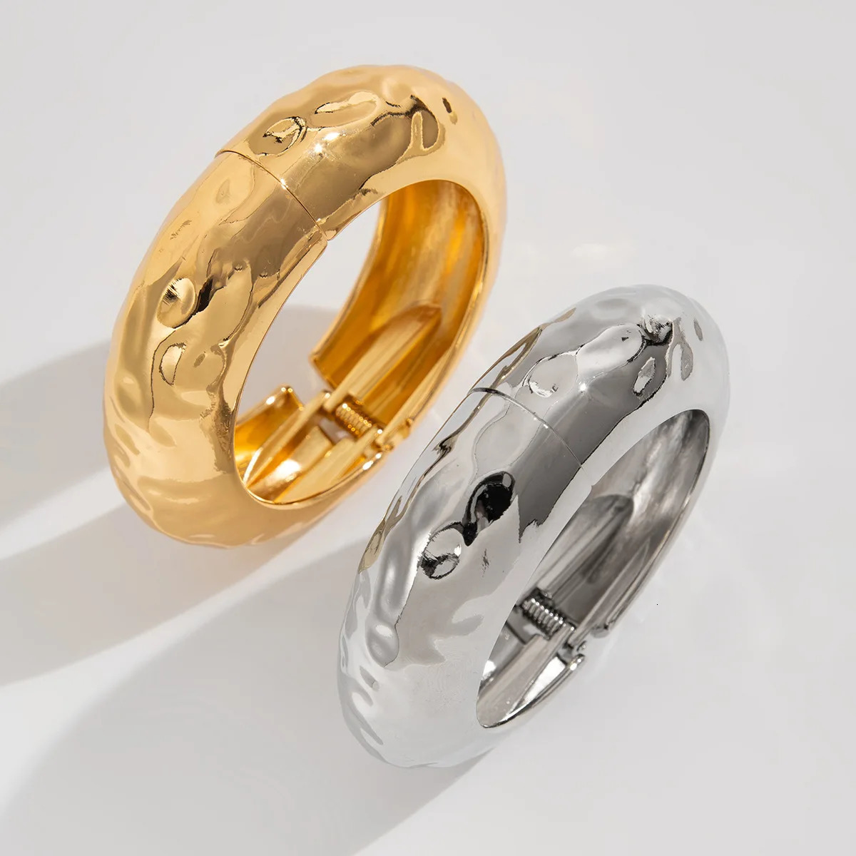 Fashion Stainless Steel Womens Jewelry Accessories Advanced s Set Irregular Sets Round Couple Bracelets Wide Grain 250227