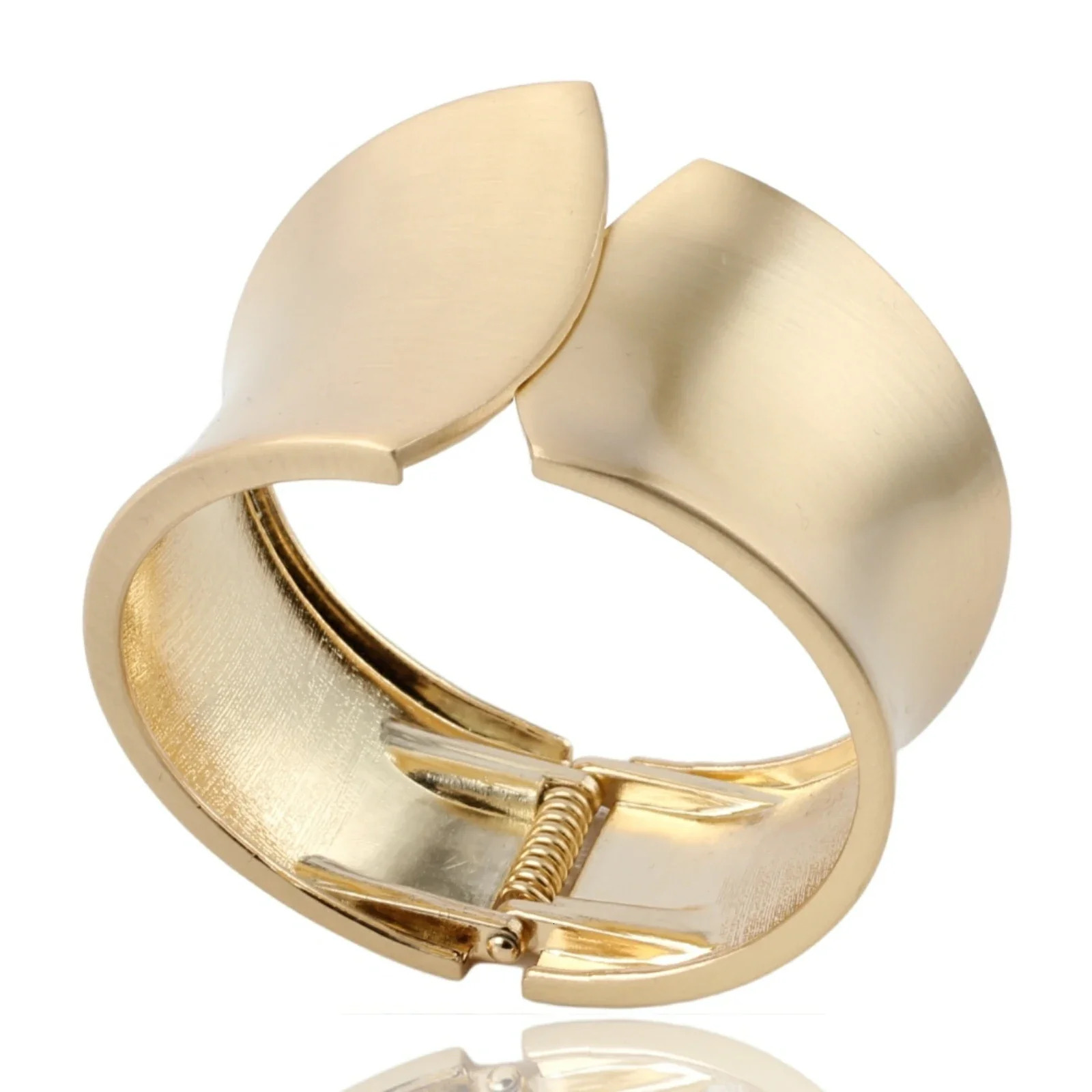 Gold Color Arm Cuff Wide Non Tarnish Bracelets for Women Trendy Alloy Metal Chunky Statement Thick Plated Hinge Wrap Bangle 250227