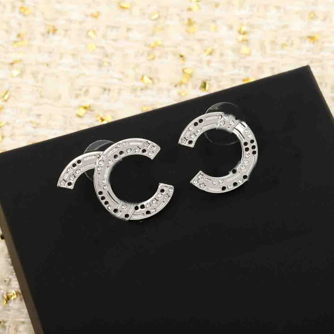 2025 Luxury quality charm stud earring with diamond in two colors plated have stamp box hollow design PS6192A