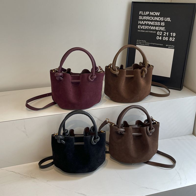 Advanced suede handbag, vegetable basket, water bucket new niche mother and child bag, western-style single shoulder