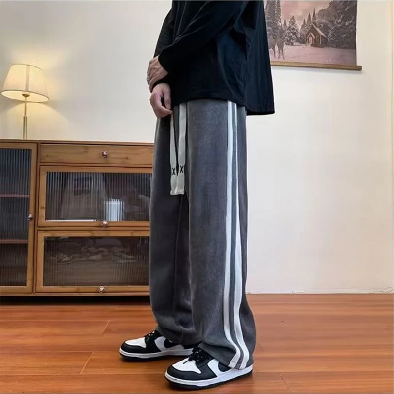 Autumn pocket striped sports pants for men fashionable straight pants hip-hop streetwear Harajuku Trousers runners bottom Y2K mens clothing 250225