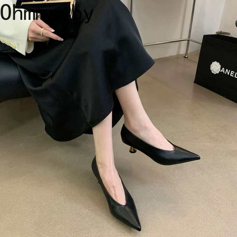 Designer Pointed Toe Women Pumps Fashion Shallow Slip On Spring Autumn Dancing Party Low Heel Shoes