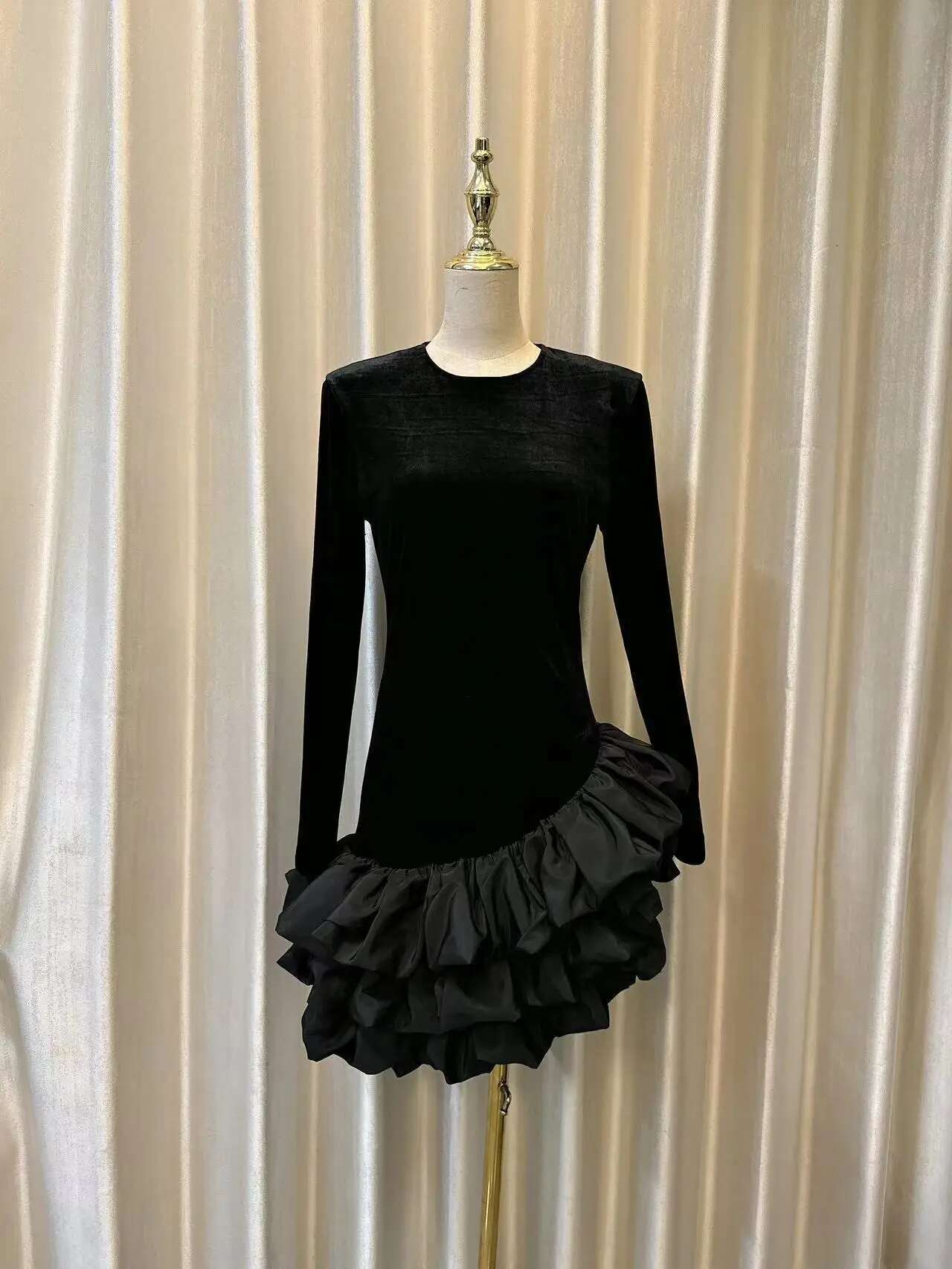 Designer Autumn Winter Patchwork Layered Ruffle Veet Cake Dress Women Long Sleeve Fashion Elegant Short Prom Evening Dresses
