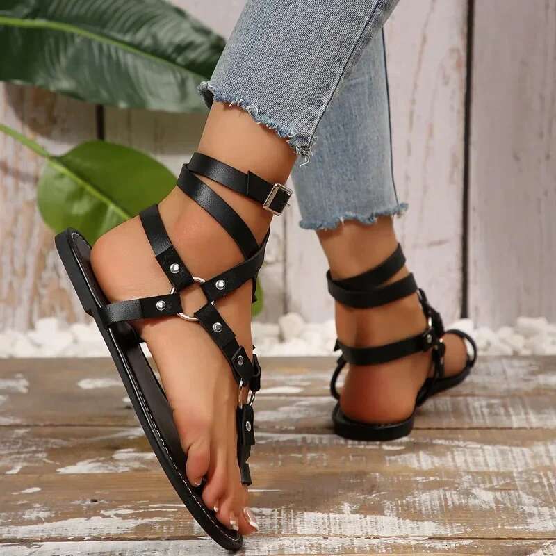 Rome Women Summer Hot Sale Women's Retro Ankle Buckle Rivet Flat Sandals British Style Plus Size Lady Shoes