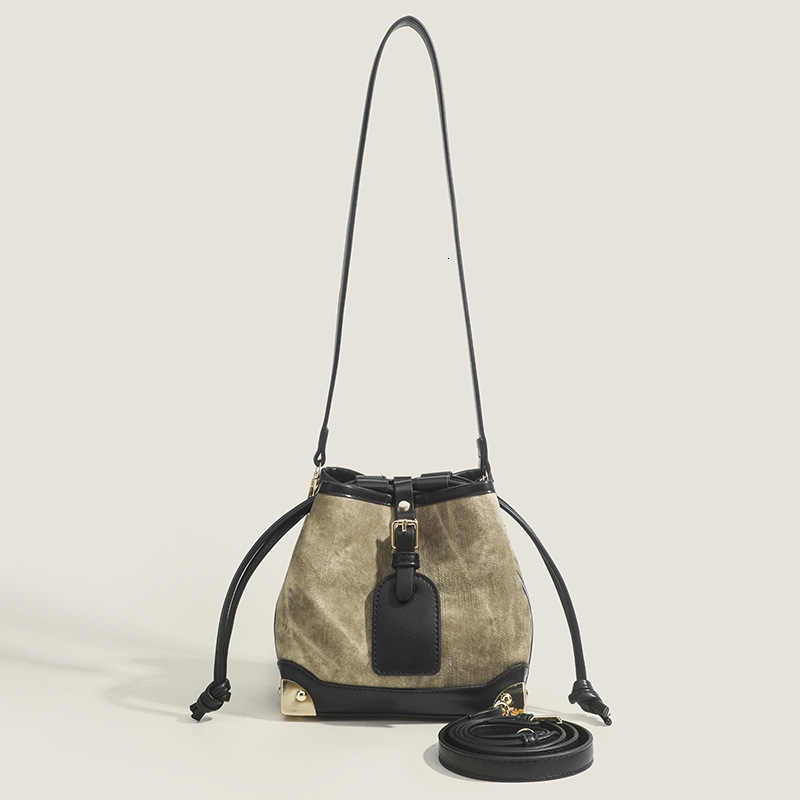 Recommended by internet celebrities for autumn and winter high-capacity commuting shoulder bags, contrasting colors, INS