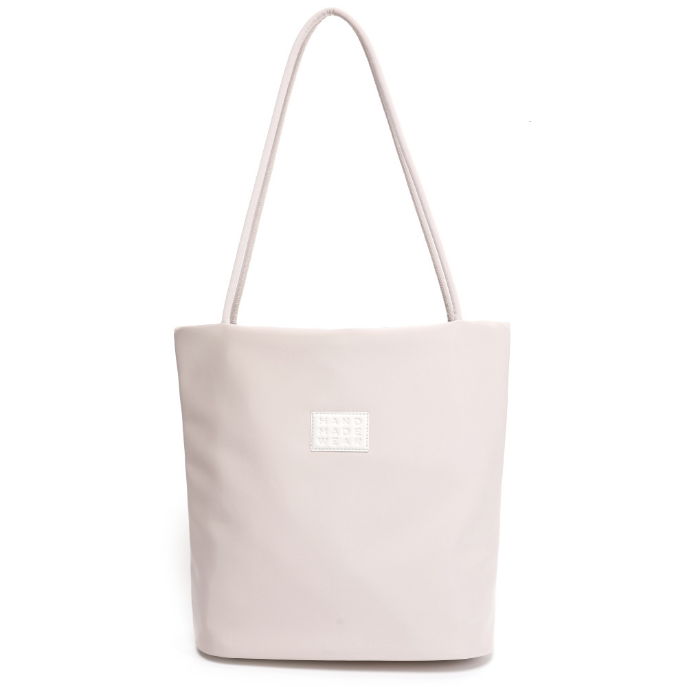Premium sense bucket female niche soft leather fashion commuter large capacity shoulder bag