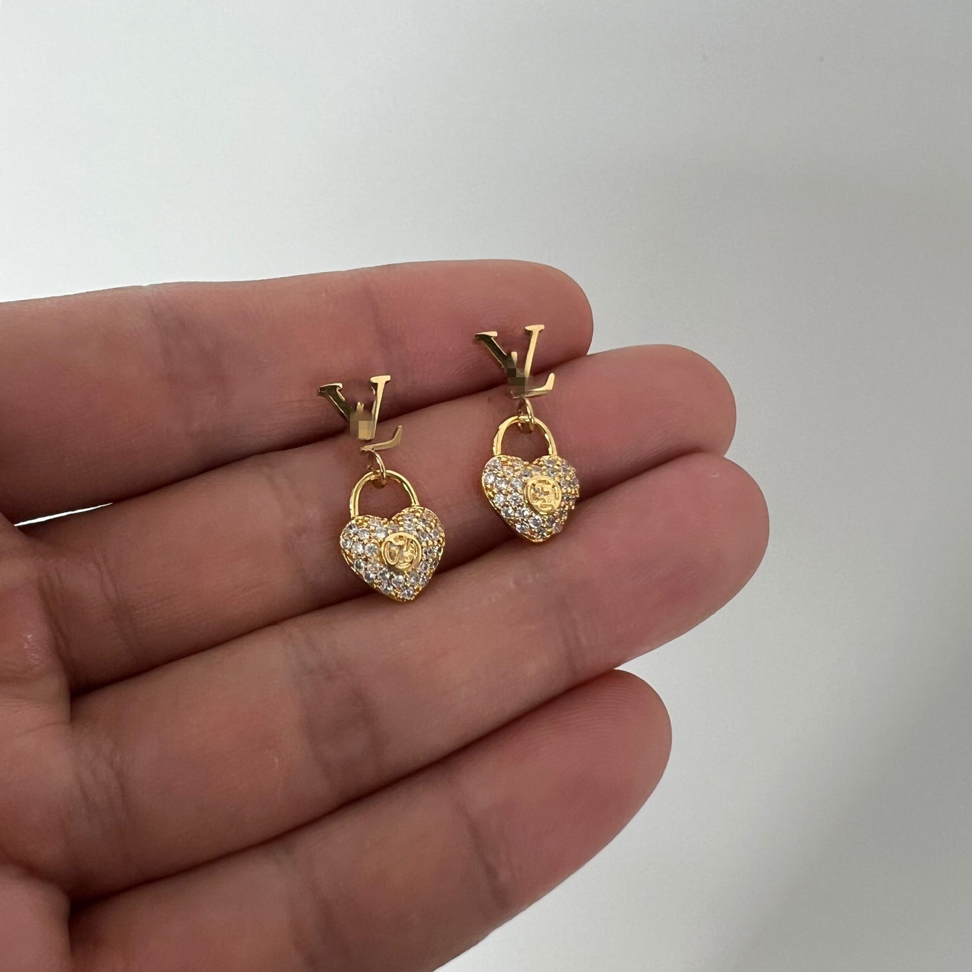 Elegant designer Full AAA moissanite diamond heart stud drop dangle stud 316L Stainless Steel 18k Gold silver woman letter earrings girls wedding jewelry