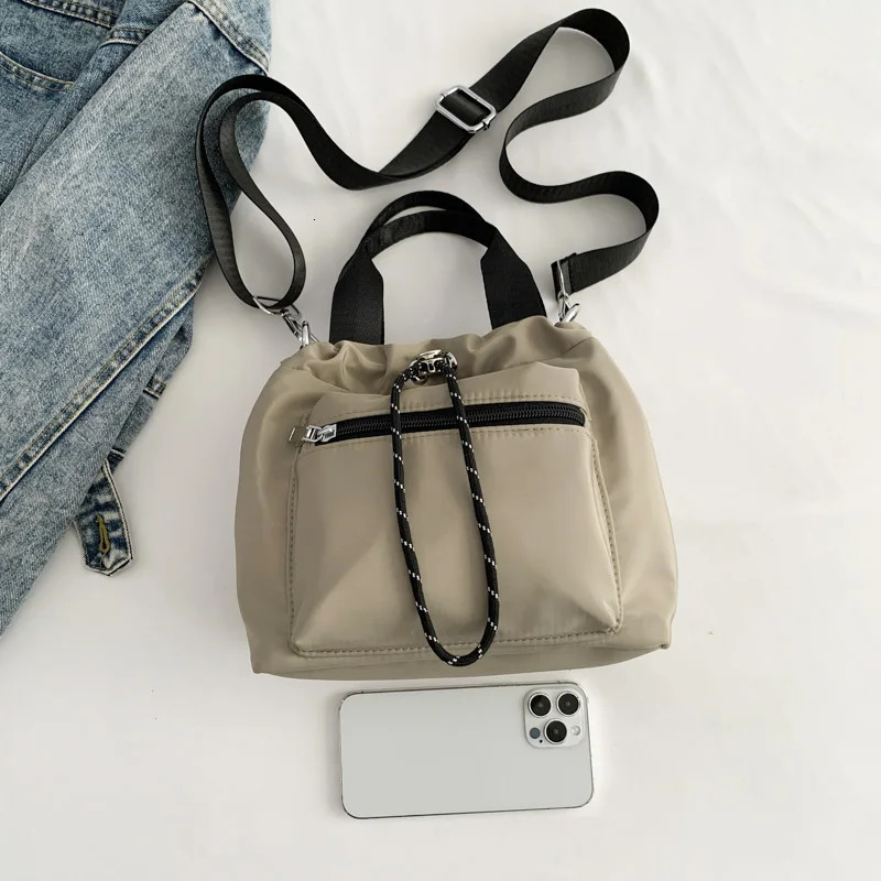 1 Piece of Pure Color Shoulder Bag for Women Versatile HandHeld Crossbody Fashionable Bucket That Can Hold Mobile Phone 250221