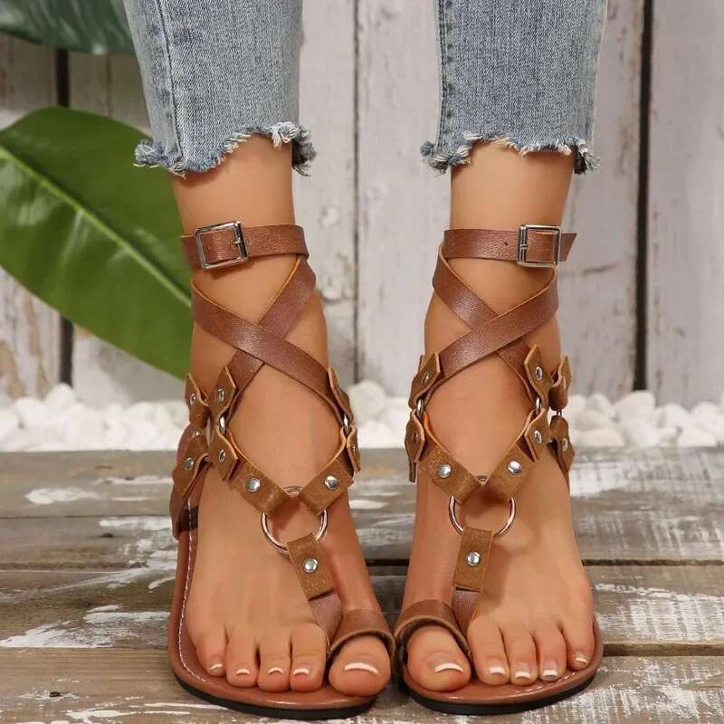 Rome Women Summer Hot Sale Women's Retro Ankle Buckle Rivet Flat Sandals British Style Plus Size Lady Shoes