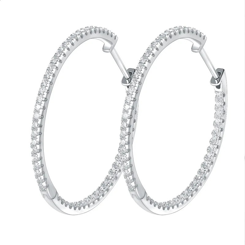 All 32 round earrings have passed diamond testing and GRA certification laboratory. Diamond S925 silver jewelry earrings are gifts 250219