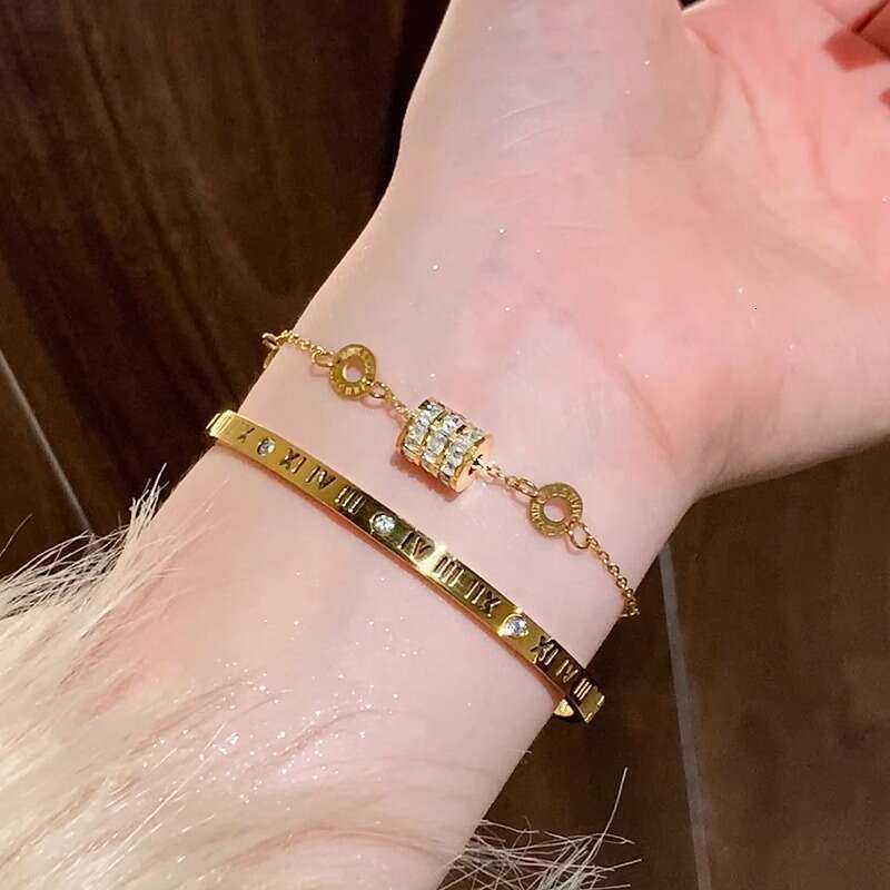 Designer bracelet High end small waist titanium steel light , niche Roman sub best friend bracelet, girl's hand accessory