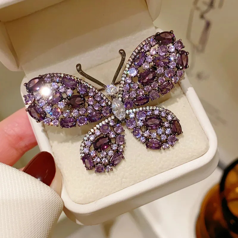 Light Dark Purple Zircon Butterfly Brooch Pins Retro Suit Coat Pin for Women Elegant Animal Corsage Accessories Ornament 250227