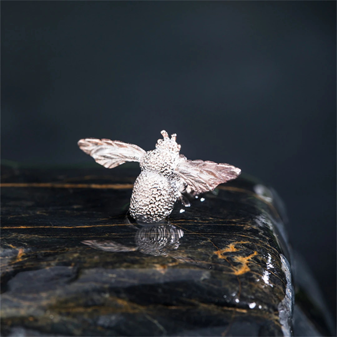 100% S925 Silver Exquisite Brooch Dress Jacket Sweater Little Bee Womens Men Brooch Style Fashion Accessories Jewelry 250227