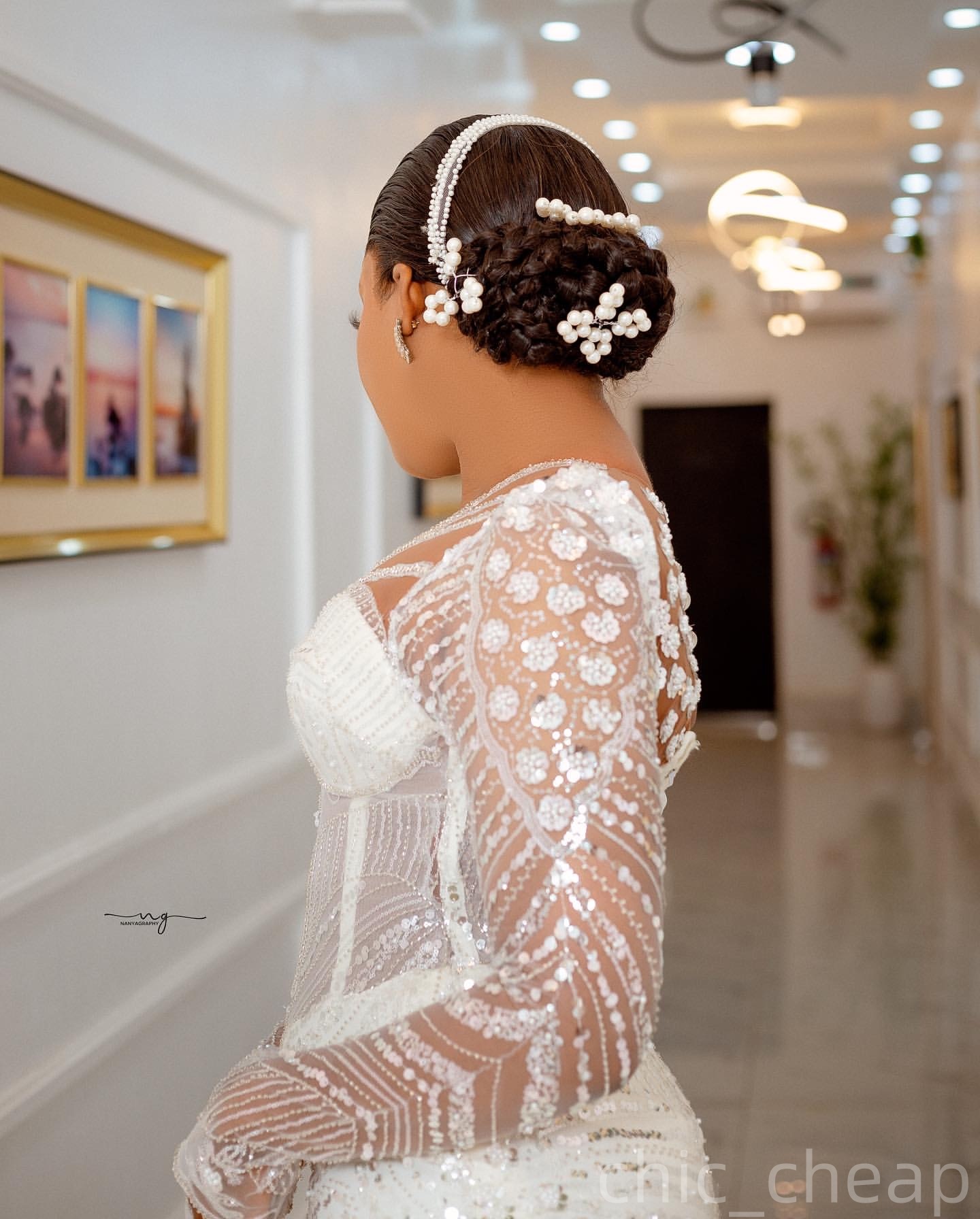 2025 Arabic Aso Ebi Plus Size Ivory Wedding Dress Beaded Sequined Full Sleeves Sheer Neck Bridal Gowns Dresses ZJ057
