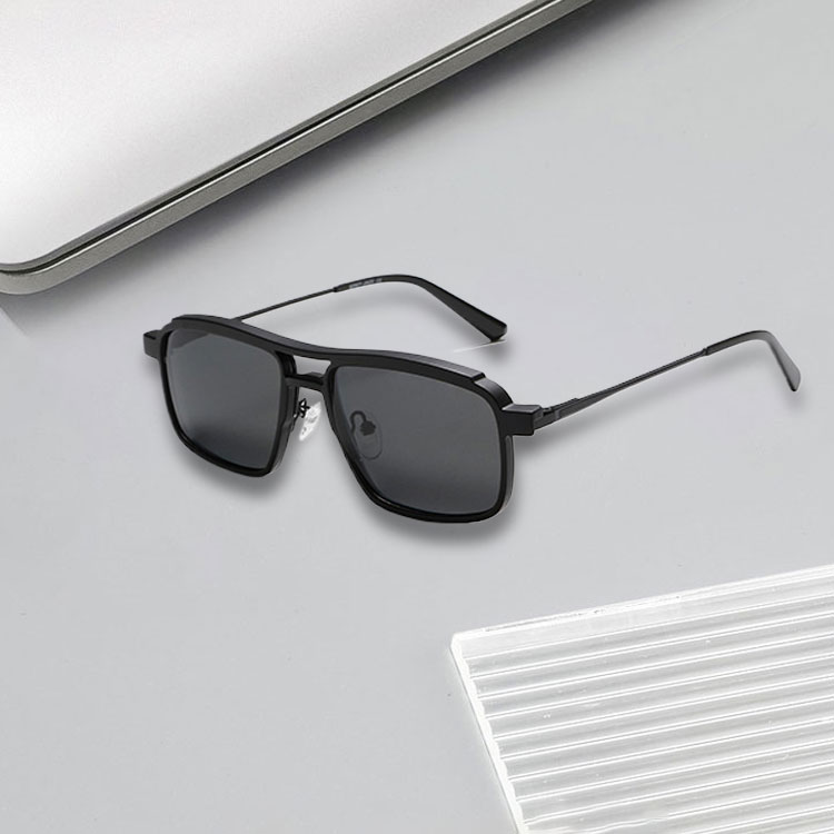 Elegant Men's Designer Driving Eyewear - Lightweight Slim Fit Sunglasses