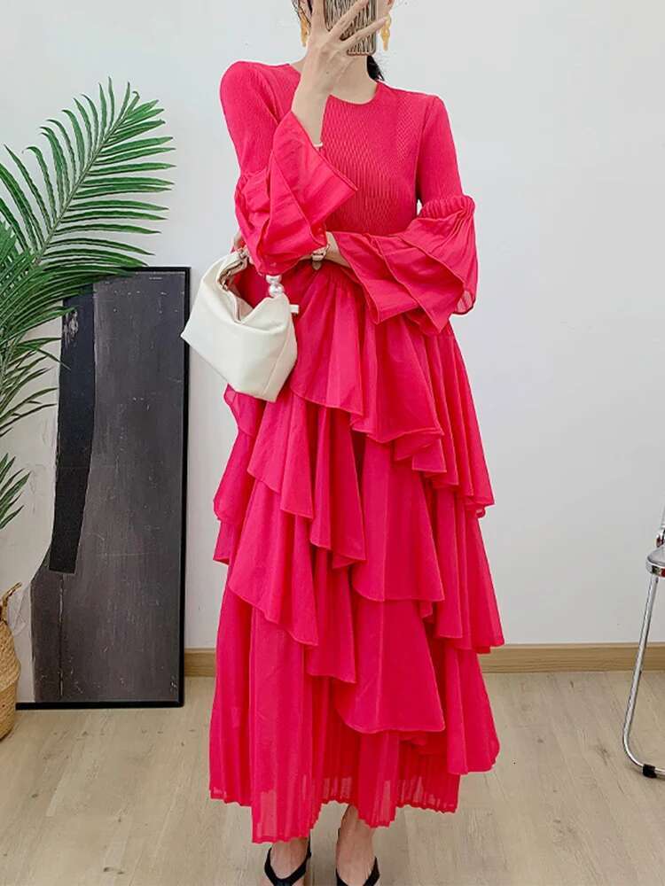 LANMREM Irregular Ruffles Pleated Dress For Women Fashion Long Sleeves Solid Color Dresses Evening Party 2024 New 2Da3391