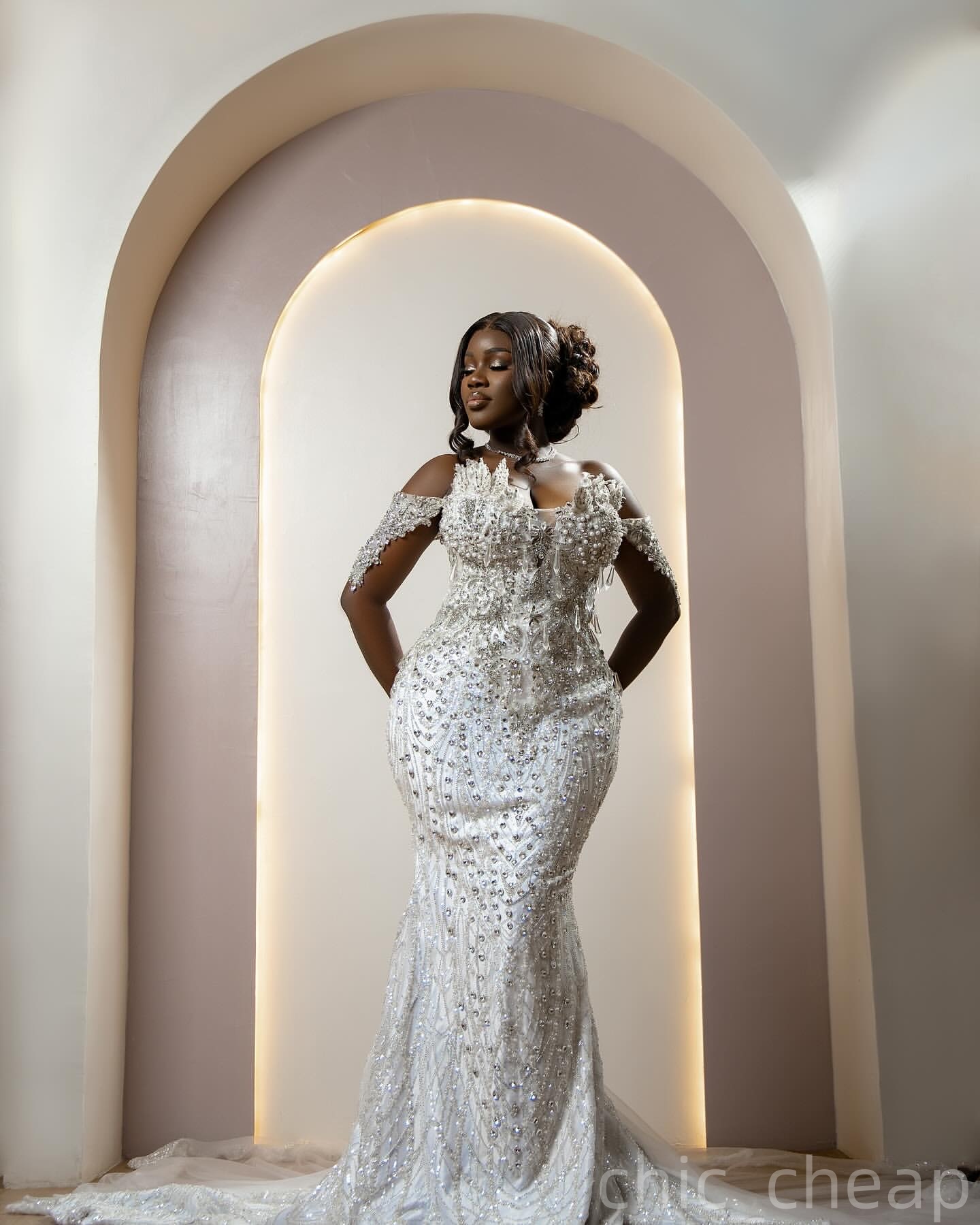 2025 Arabic Aso Ebi Plus Size Ivory Wedding Dress Crystals Beaded Sequined Sweetheart Luxurious Bridal Gowns Dresses ZJ056