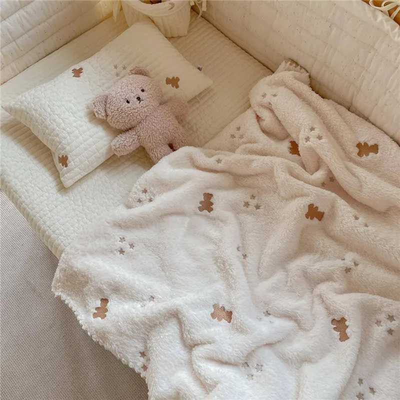 Flannel soft and warm embroidered newborn suitable for beds rabbits autumn winter baby bed blanket 90 * 130cm Z250228 free shipping free shipping