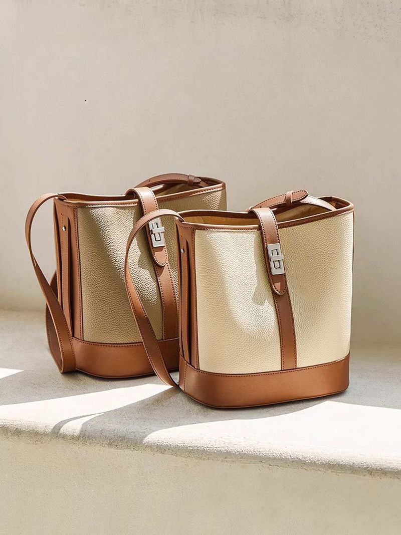 Light versatile 2024 new summer bucket large capacity shoulder commuting women's bag crossbody