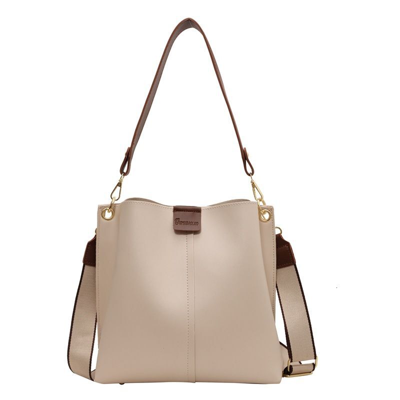 Large capacity bucket for women's 2024 new fashionable broadband crossbody bag, one shoulder portable tote bag