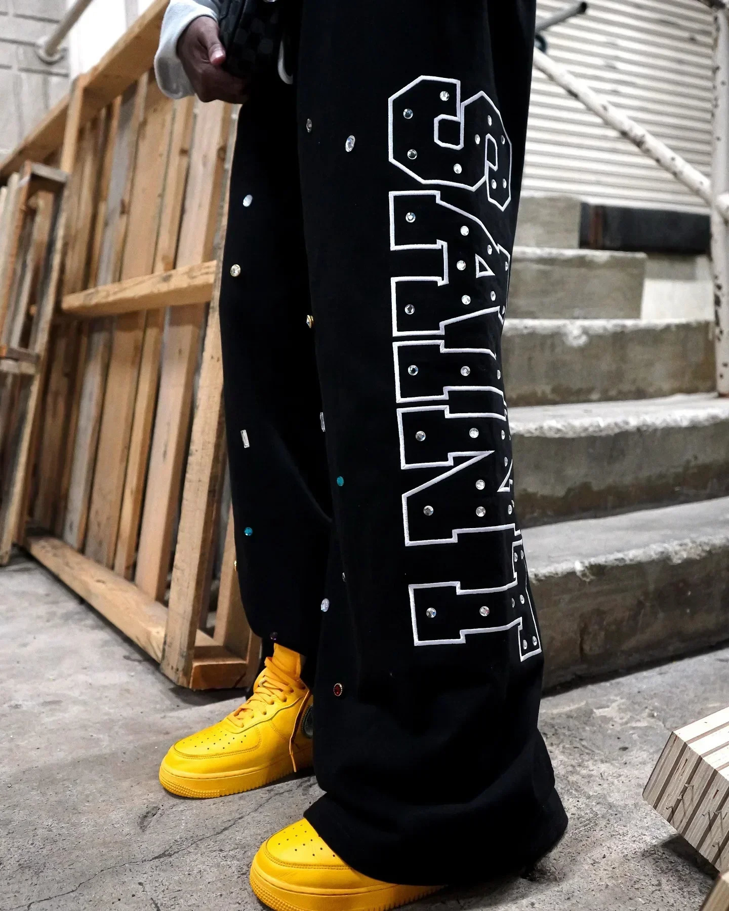 Y2k Gothic retro Harajuku rhinestone embroidered wide leg pants Harajuku loose fitting drawstring jogging sports casual pants 250225