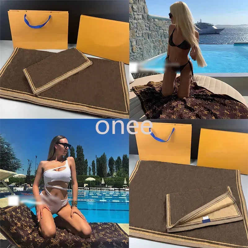 Stylish Letter Printed Bath Towel Soft Thick High Quality Towels 90x160CM Couple Designer Jacquard Washcloth For Sports Swimming Beach Gift
