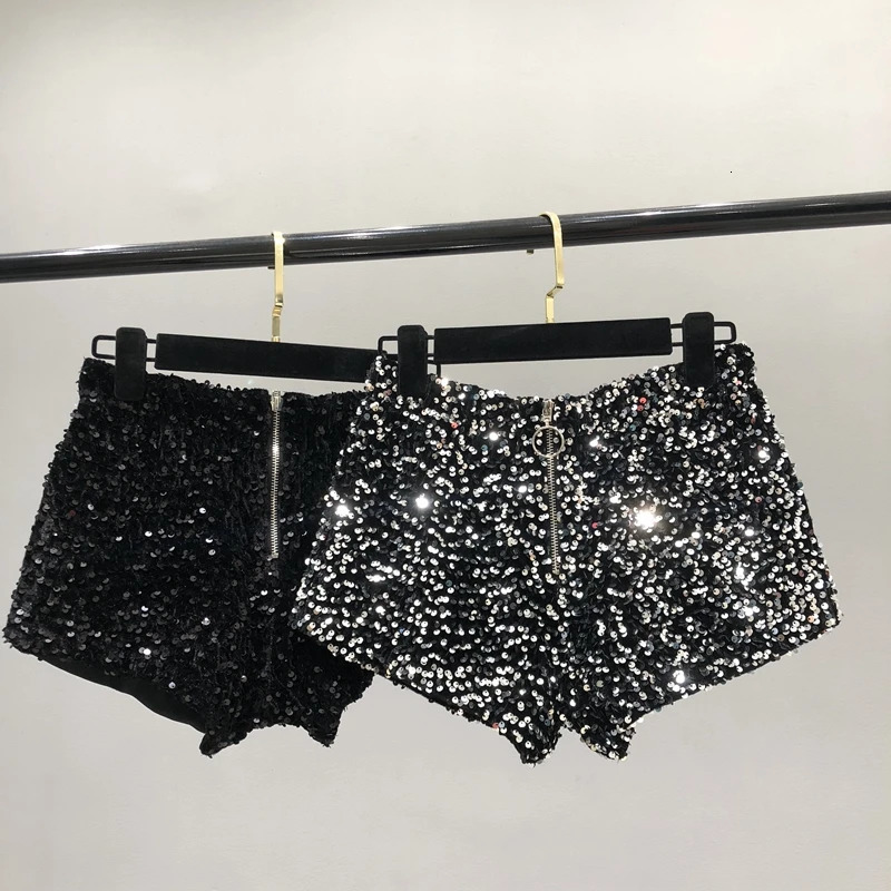 Whole Body The Sparkling Sequins Shorts Women Short Zipper Nightclub Woman Slim Fit for Silver and Black Sexy Shorts 250227
