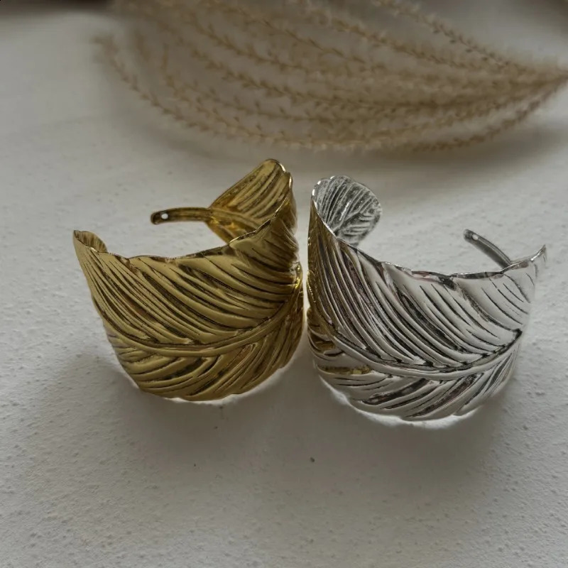 Bracelet Charms Bangle Solid Gold Boho Carved Pattern Open Hand Decorated Metal Wind Feather Wide Women Company 250227