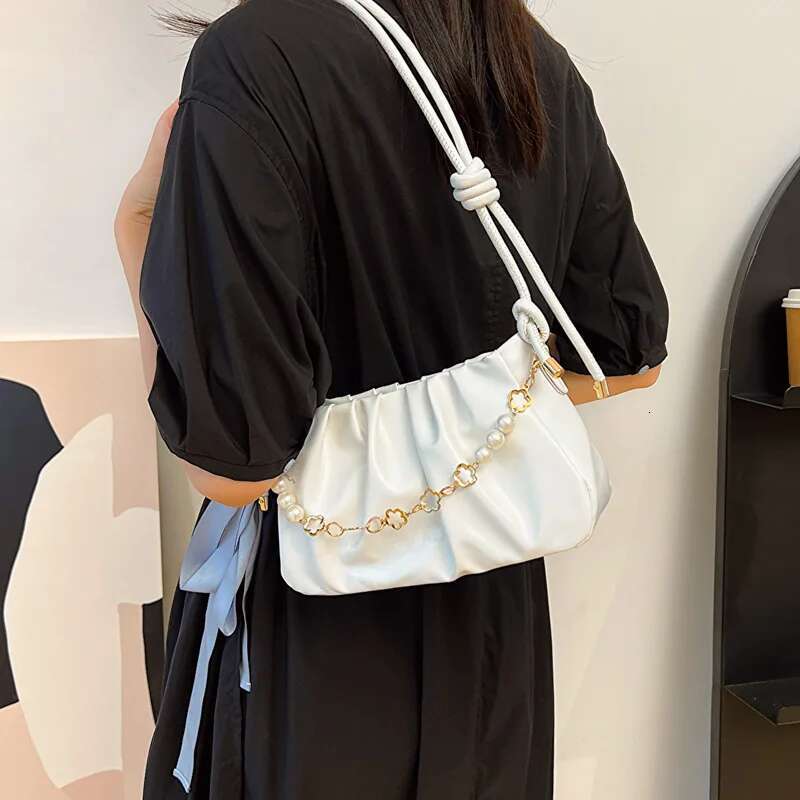 Fashion Clouds Ladies French Pleated Shoulder Hundred Chain Girls Crossbody Bag Pearl Decoration PU Material