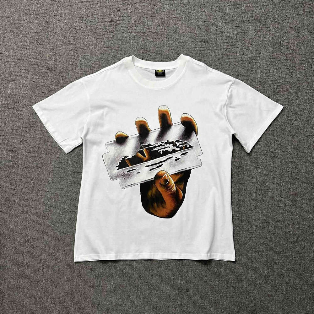 High street style hip-hop casual T-shirt for men and women, half sleeve fashion, summer new style, letter cartoon printed short sleeved shirt