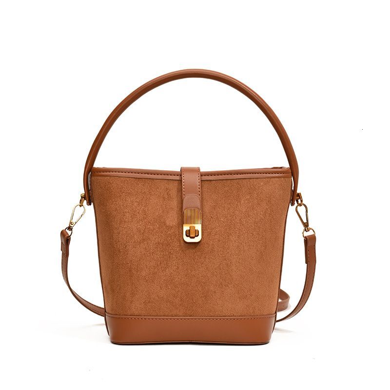 This year's popular small bags for women 2024 new autumn and winter women's crossbody bags, high-end sense, large