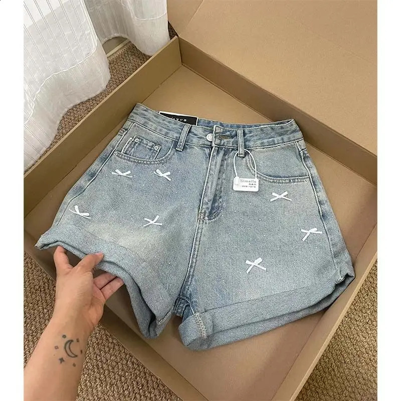 Denim Shorts with Bow and Diamond n for Women High Waists 250224