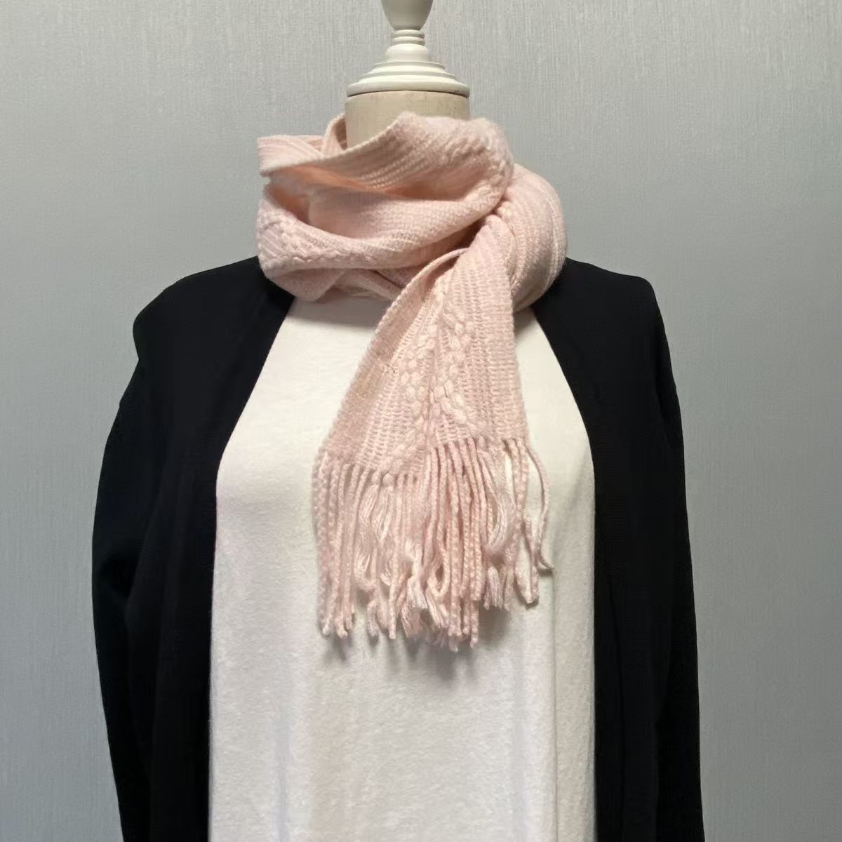 T198 scarf is versatile, high-value, warm, student couple autumn and winter solid color retro knitted scarf
