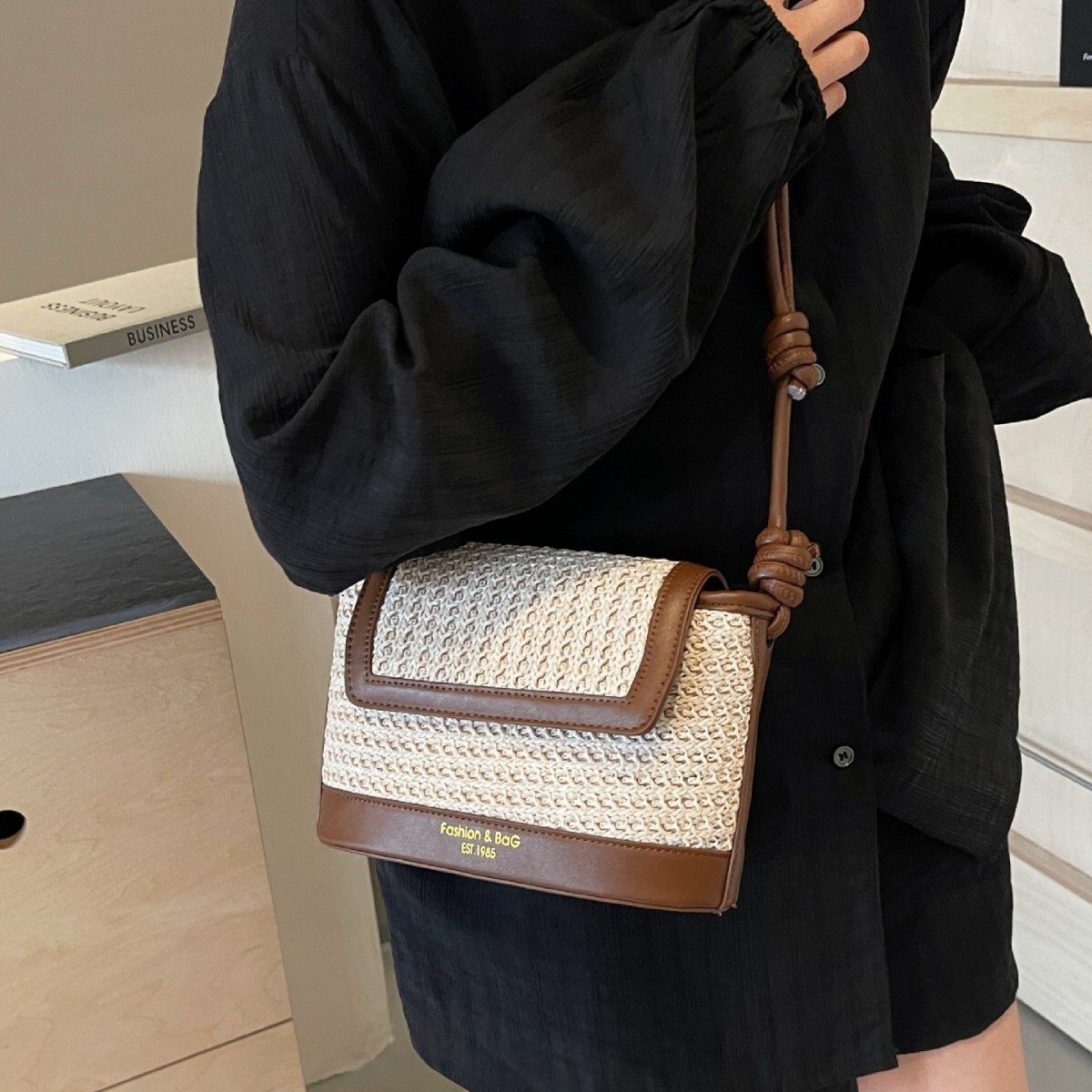 Seaside vacation 2025 summer new women's woven with fresh feeling crossbody fashionable rainbow color western-style small bag #swissmilitary