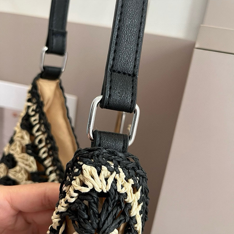 Summer 2025 New Designer Fashion Woven Striped Patchwork Shoulder Bag Crossbody Bag Handheld Storage Bag Shopping Beach Women s Bag With Four Colors T