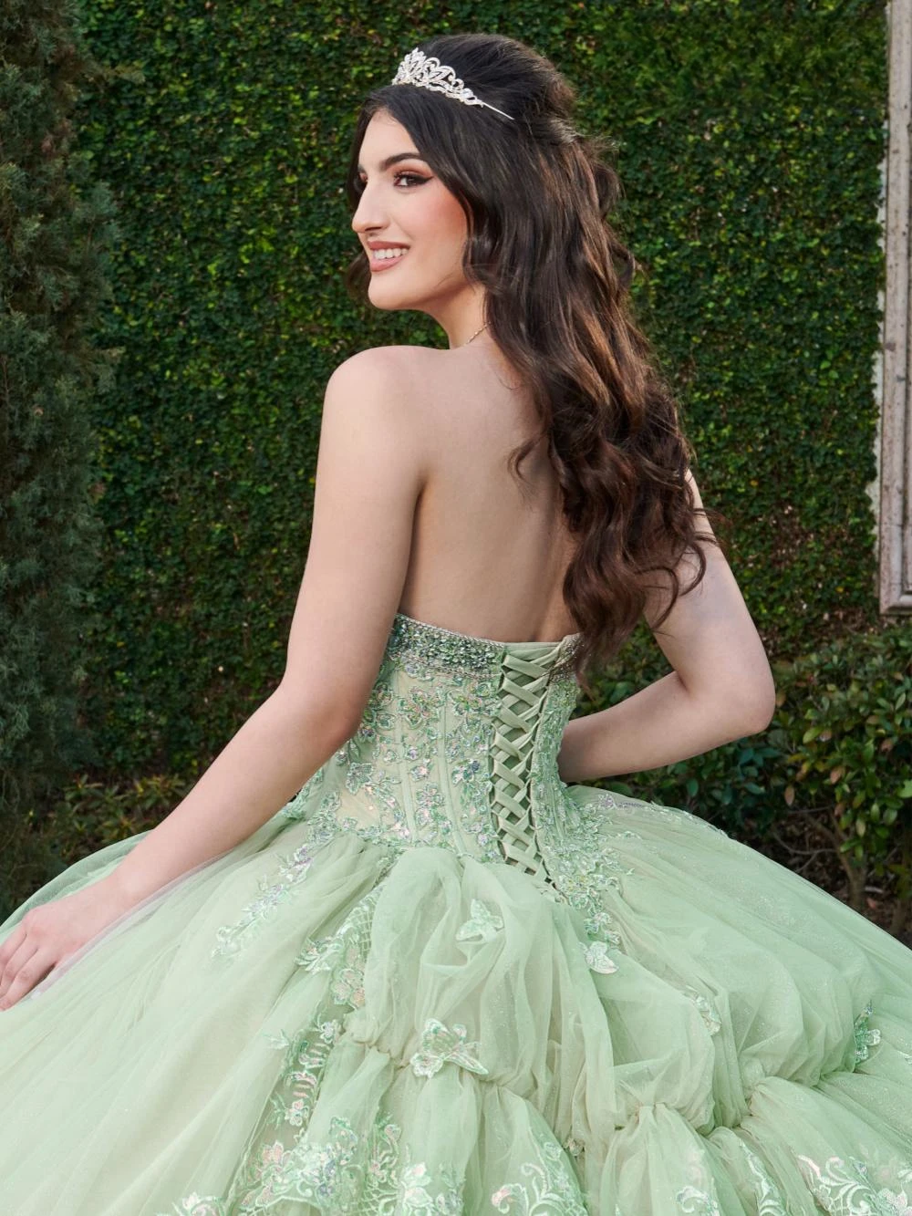 Classic Ball Gown Quinceanera Dresses For Women Appliques Sequins Gowns Sweetheart Neck Removable Sleeves Party Prom Sweep Train Dress Customied