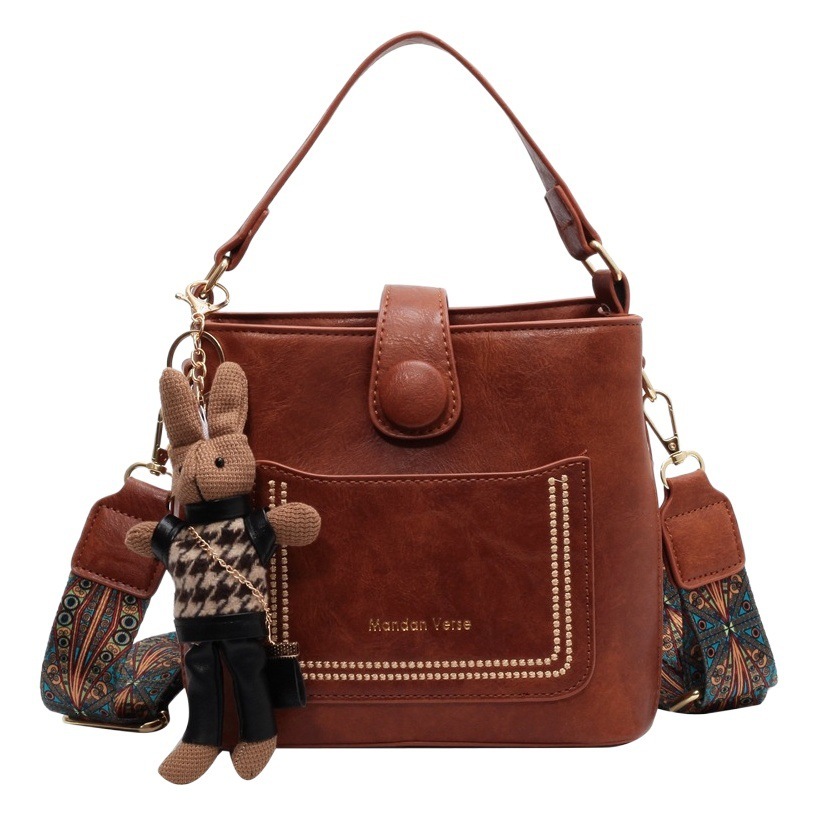 Niche Design Women's 2024 Summer New Popular Wide Shoulder Strap Crossbody Bag