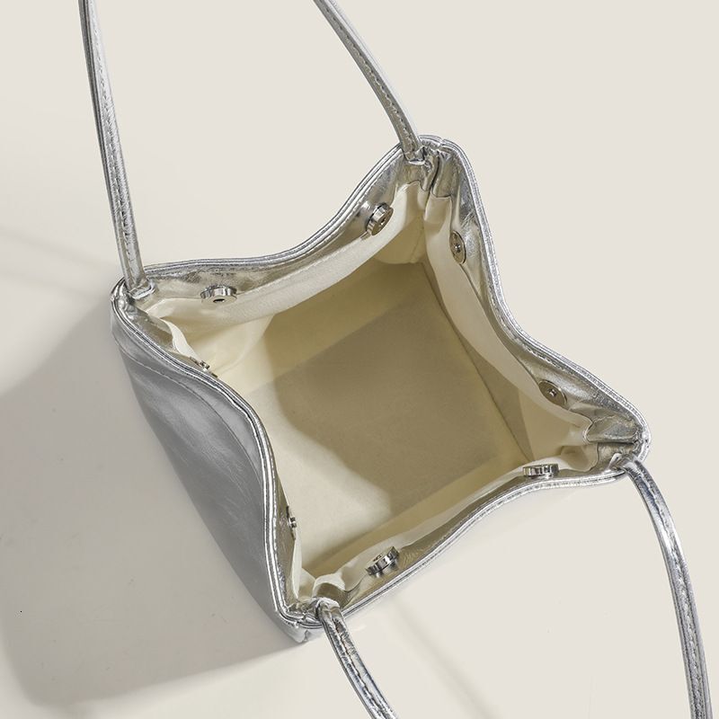 New high-end mirror texture bucket bag, fashionable and versatile, trendy shell gloss dopamine matching handbag