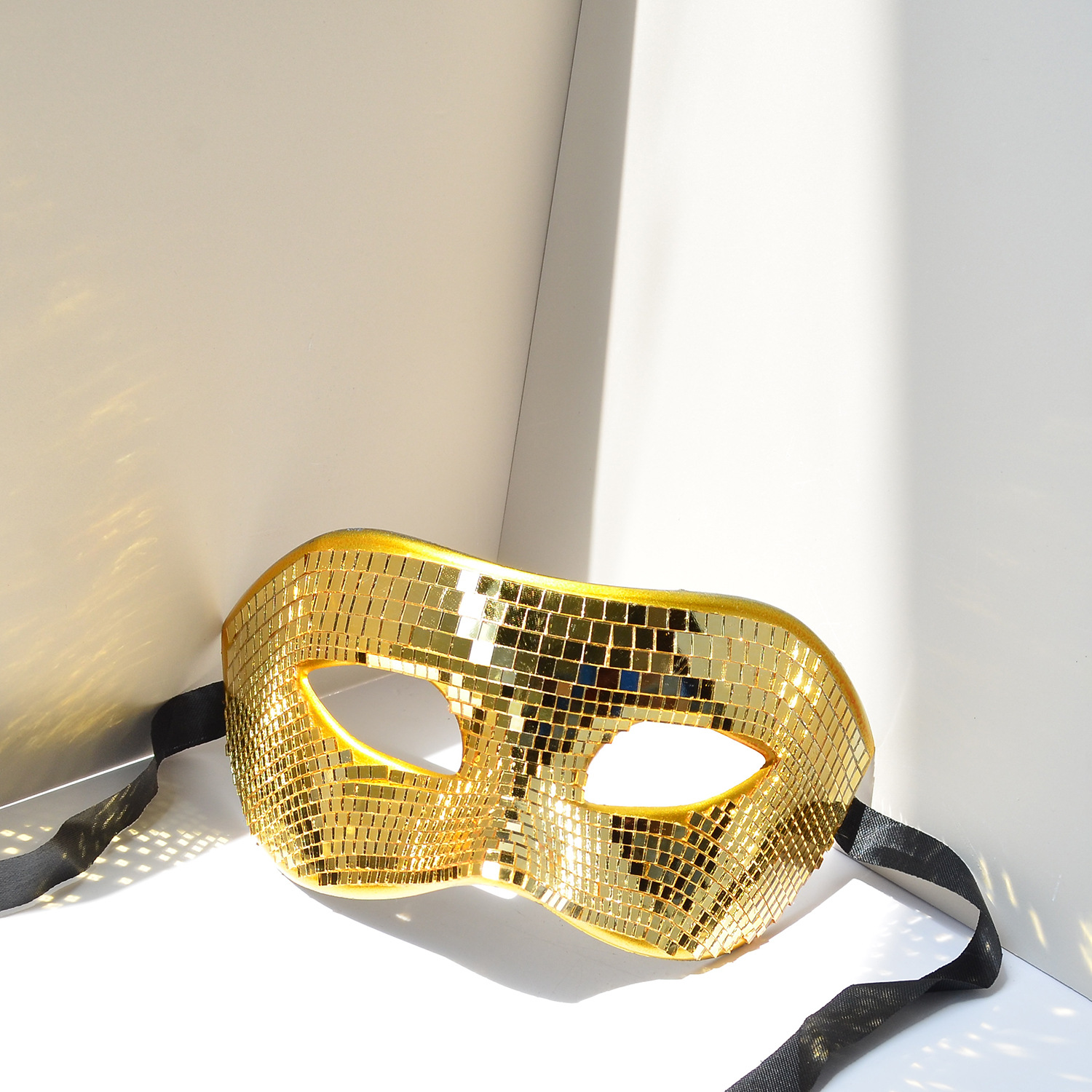 Party Masks 2PCS/LOT Reflective Party Mask Disco Ball Sparkling Mirror Mask New Style