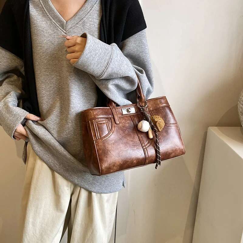 Women's Bags retro large-capacity tote female senior niche design handbag shoulder messenger work bag