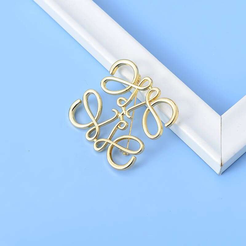 Fashionable accessories, minimalist square geometric hollow out, versatile personality, brooch, clothing, pin, sweater, coat, chest wer, female