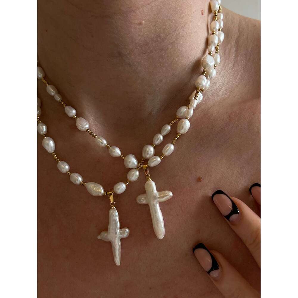 Hot selg pearl cross shell necklace, artistic Baroque style necklace