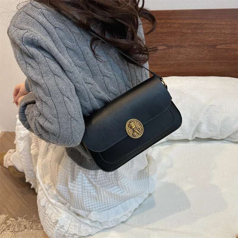 Vintage Solid Color Shoulder Fashion With Cover Girls Underarm Fine Buckle Design Ladies Bag Metal Decoration PU M