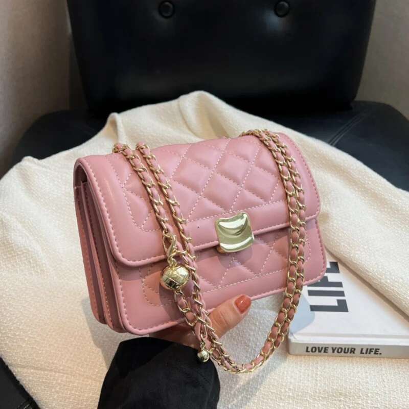 New Solid Color Shoulder Versatile Checkered Girl Crossbody Fashion Chain Women's Bag Metal Decoration PU Material
