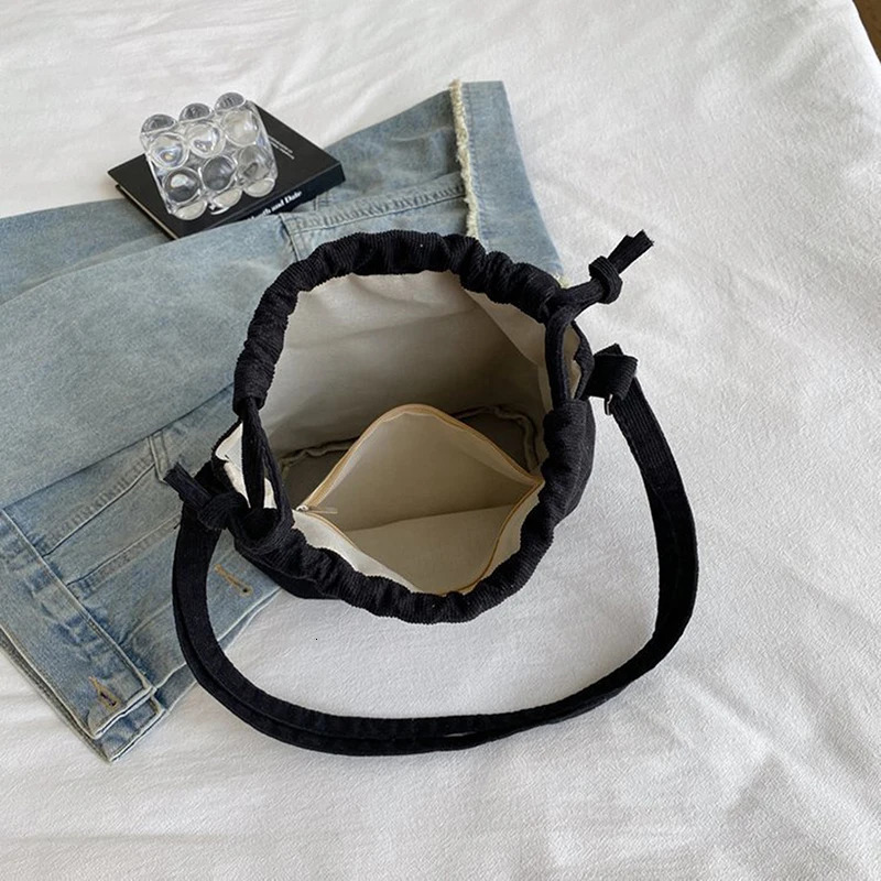 Womens shoulder bag Korean drawstring bucket casual lightweight youth cross 250221
